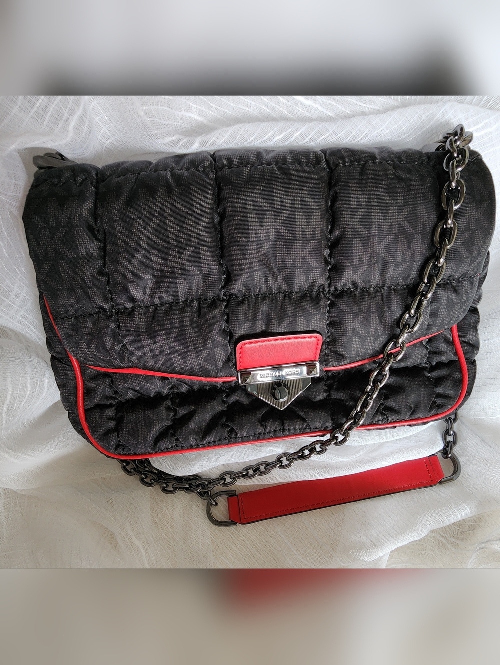 Michael Kors Soho Large Quilted Nylon Shoulder Bag - Black/Red Logo Puffer